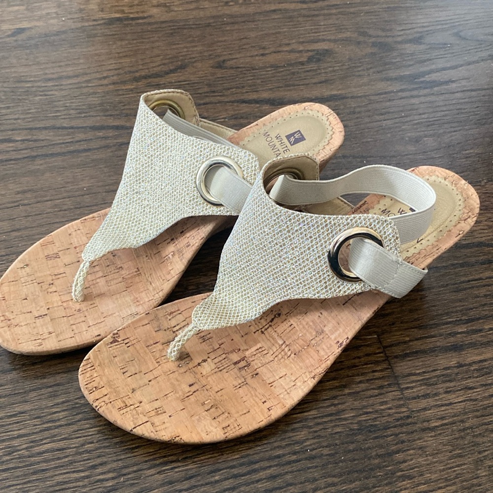 WOMEN'S WHITE MOUNTAIN SANDALS Size 9